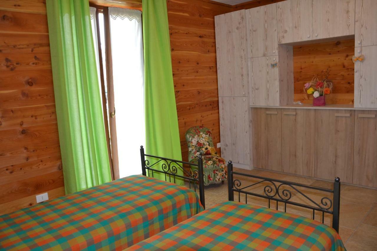 B&B L'Albero E Le Stelle Borgo San Dalmazzo Bagian luar foto
